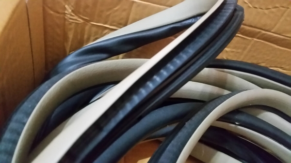 ยางกระดูกงูขอบประตู CRV G3