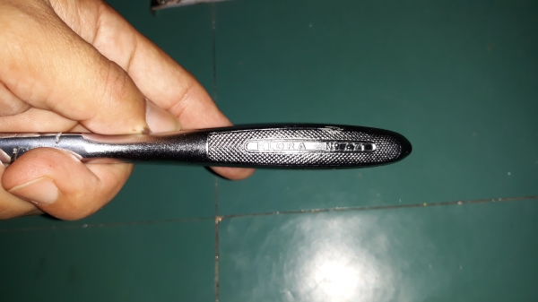 ขายคีมคีบปากงอELORA NO.471MADE IN GERMANY.ใหม่เก่าเก็บ ขายคีมคีบปากงอELORA NO.471MADE IN GERMANY.ใหม่เก่าเก็บ