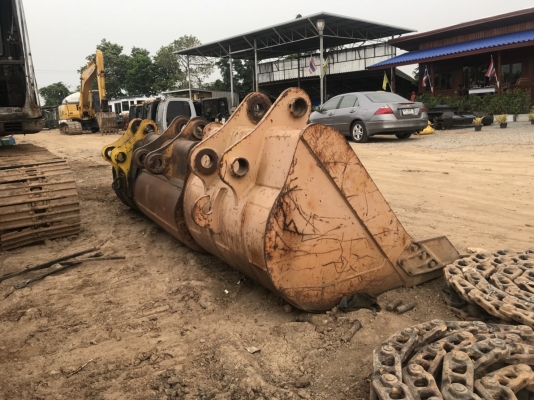 ขายค่ะ บุ้งกี๋สำหรับรถ 300 (ถอดจากรถ) สภาพ 90\%