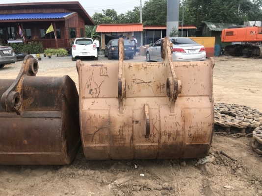 ขายค่ะ บุ้งกี๋สำหรับรถ 300 (ถอดจากรถ) สภาพ 90\%