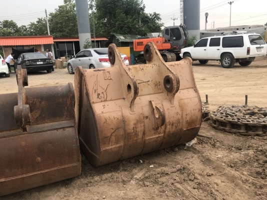 ขายค่ะ บุ้งกี๋สำหรับรถ 300 (ถอดจากรถ) สภาพ 90\%