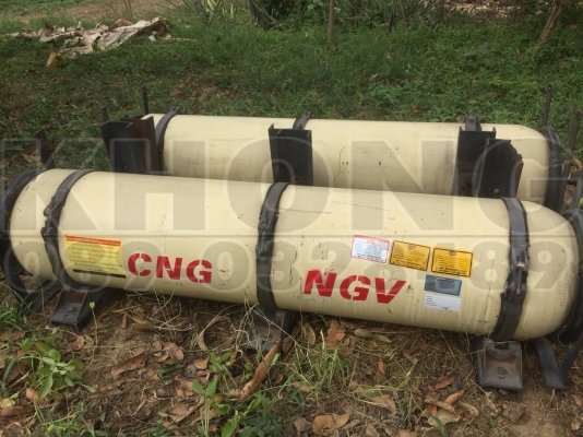 ขายด่วน ถัง NGV 2ใบ พร้อมอุปกรณ์ครบ 5000 บาท