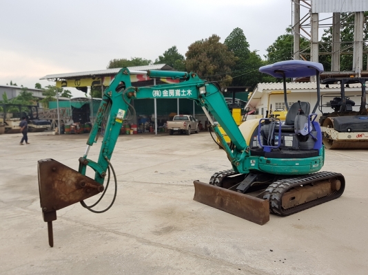 ขายรถขุด KOMATSU PC30MR-1 มีใบมีดไปป์หัวปิ้งหัวกระแทก นำเข้าจากญี่ปุ่นแท้ 100\% ไม่เคยใช้งานในไทย