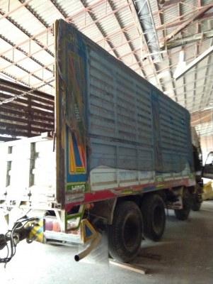 ขายรถพ่วงฮีโน่2Kสมอเงินปี43 260แรง ดั้มแม่ลูก อู่แก้ว เดิมๆบางๆ สภาพสวยพร้อมใช้