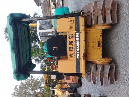 ต้องการขายรถดันดินยี่ห้อSMITUBISHI-BD2Gรถนอกนำเข้าจากญี่ปุ่น