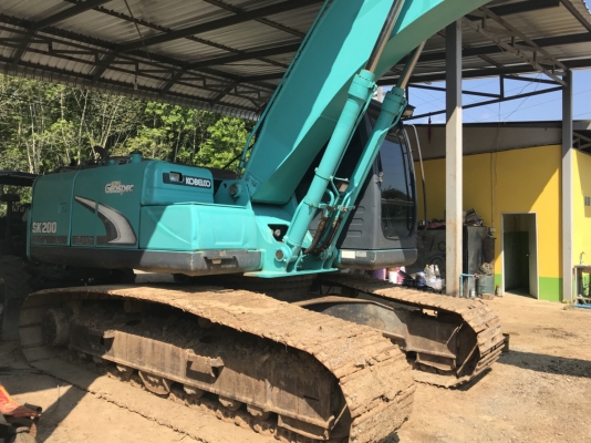 รถแบคโฮ KOBELCO SK200 รถสภาพสวย พร้อมใช้งาน รถแบคโฮ KOBELCO SK200 รถสภาพสวย พร้อมใช้งาน