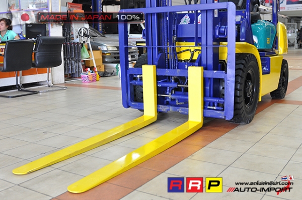 ขายรถโฟล์คลิฟท์มือสอง KOMATSU รุ่น FD25C-12-526762 นำเข้าจากประเทศญี่ปุ่น 100\% ไม่เคยใช้งานในไทย ขายรถโฟล์คลิฟท์มือสอง KOMATSU รุ่น FD25C-12-526762 นำเข้าจากประเทศญี่ปุ่น 100\% ไม่เคยใช้งานในไทย