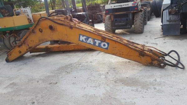 ขายบูม มือสองของรถขุด KATO  สลัก60 มิลขายถูก