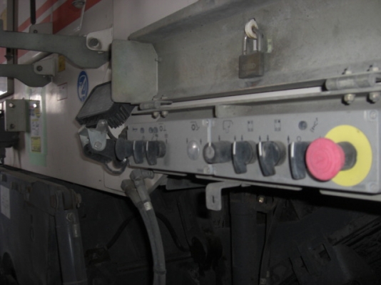 ขายรถกัดผิวถนน WIRTGEN W2000 'ปี 2007 สภาพพ้อมใช้ สนใจติดต่อ อำพล 090-9694506, 080-3031241 ขายรถกัดผิวถนน WIRTGEN W2000 'ปี 2007 สภาพพ้อมใช้ สนใจติดต่อ อำพล 090-9694506, 080-3031241