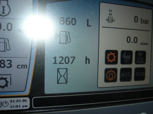 ขายรถกัดผิวถนน WIRTGEN W200HI 'ปี 2014 สภาพพ้อมใช้ สนใจติดต่อ อำพล 090-9694506, 080-3031241