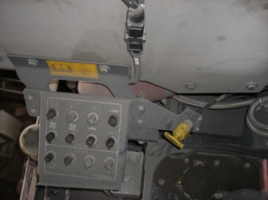 ขายรถกัดผิวถนน WIRTGEN W200HI 'ปี 2014 สภาพพ้อมใช้ สนใจติดต่อ อำพล 090-9694506, 080-3031241