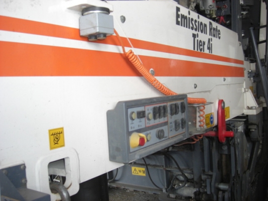 ขายรถกัดผิวถนน WIRTGEN W200HI 'ปี 2014 สภาพพ้อมใช้ สนใจติดต่อ อำพล 090-9694506, 080-3031241