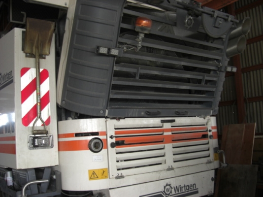 ขายรถกัดผิวถนน WIRTGEN W200HI 'ปี 2014 สภาพพ้อมใช้ สนใจติดต่อ อำพล 090-9694506, 080-3031241