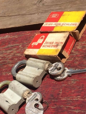 ขายแม่กุญแจ ZEISS IKON MADE IN GERMANY. ใหม่เก่าเก็บพร้อมลูก2ดอก