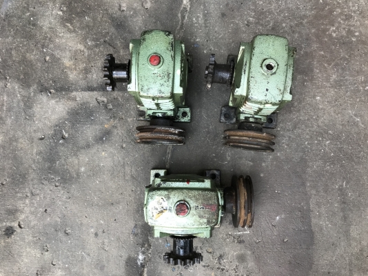 ( เหลือ 1ตัวครับ )ขายหัวเกียร์ทดรอบ Bellpony เบอร์ 70 อัตราทด 1:50 made in Japan สภาพดีเดิมๆ หมุนนิ่ม พร้อมใช้งาน มี 3 ตัวครับ