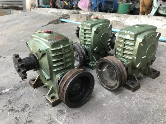 ( เหลือ 1ตัวครับ )ขายหัวเกียร์ทดรอบ Bellpony เบอร์ 70 อัตราทด 1:50 made in Japan สภาพดีเดิมๆ หมุนนิ่ม พร้อมใช้งาน มี 3 ตัวครับ