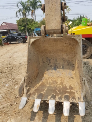 ขายรถแบคโฮ KOBELCO SK-200 MARK SUPER ( YN10) เอกสารเล่มทะเบียน ราคา.1,150,000 รถสวย เครื่อง ปั้ม แรง โซ้เปลี่ยนใหม่ใช้งานไม่กี่งาน เฟรมสวย แผ่นขนาด 80 เอวมีขยับนิดหน่อย มูมฮาร์มสวย แอร์มี ใช้งานแล้ว 13,000 กว่า ชั้วโมง รถทำงานอยู่ สนใจโทร.081-3531946 ต่อ.