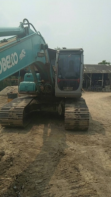 ขายรถแบคโฮ KOBELCO SK-200 MARK SUPER ( YN10) เอกสารเล่มทะเบียน ราคา.1,150,000 รถสวย เครื่อง ปั้ม แรง โซ้เปลี่ยนใหม่ใช้งานไม่กี่งาน เฟรมสวย แผ่นขนาด 80 เอวมีขยับนิดหน่อย มูมฮาร์มสวย แอร์มี ใช้งานแล้ว 13,000 กว่า ชั้วโมง รถทำงานอยู่ สนใจโทร.081-3531946 ต่อ.