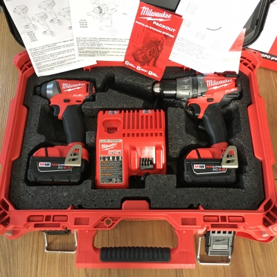 ชุดสว่านไร้สาย พร้อมกล่องกันกระแทก Packout ยี่ห้อ Milwaukee 2897-22PO ใช้กล่องที่สามารถต่อเป็นชั้นๆไ ชุดสว่านไร้สาย พร้อมกล่องกันกระแทก Packout ยี่ห้อ Milwaukee 2897-22PO ใช้กล่องที่สามารถต่อเป็นชั้นๆไ