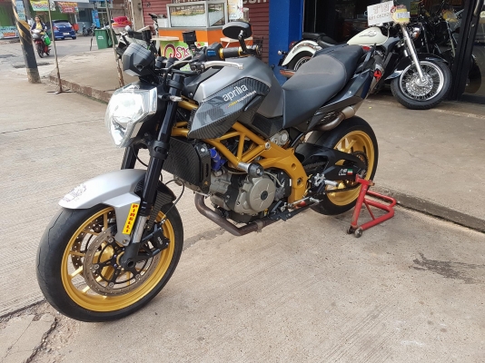 ขายแลกเทิร์น APRILIA SHIVER750 ปี2009 สีเดิม อินวอยส์ สรรพสามิตร ของแต่งล้น ราคา 149000 บาท  รายการของแต่ง - ท่อแต่งฟลูคู่ AKRAPOVIC แท้ - เกียร์โยงแต่ง - โช๊คหลังแต่งปรับระดับ OHLINS - ปั๊มบนแต่งซ้ายขวา RIZOMA - สายหม้อน้ำแต่ง - แฟริ่งแต่ง CARBON ทั้งคัน