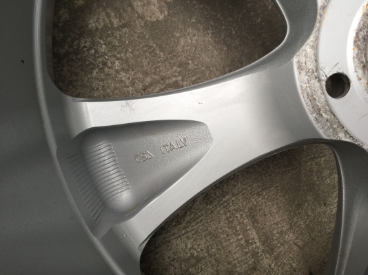 ขายแม็กพร้อมยาง