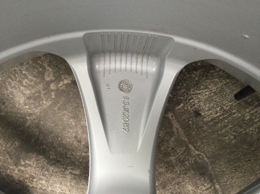 ขายแม็กพร้อมยาง