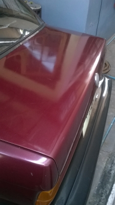 ขายฝากระโปรงหลัง bmw e30 สภาพok  โทร0924462525โส กทม