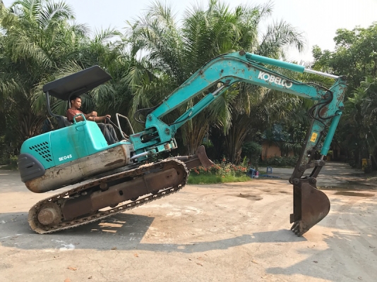 ขายแบคโฮ KOBELCO SK45 ลายหัวแย๊ก บุ้งกี๋ ปั้มนิ้ว แทรคเหล็ก ครบๆ สวยเดิมจากญี่ปุ่น ทำงานสมบูรณ์ทุกระบบ รับรองไม่ผิดหวัง 365,000 เท่านั้น!!
