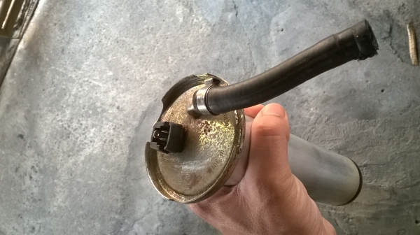 ขายลูกลอยในถังนำมัน bmw e30 สภาพok โทร0924462525โส ขายลูกลอยในถังนำมัน bmw e30 สภาพok โทร0924462525โส