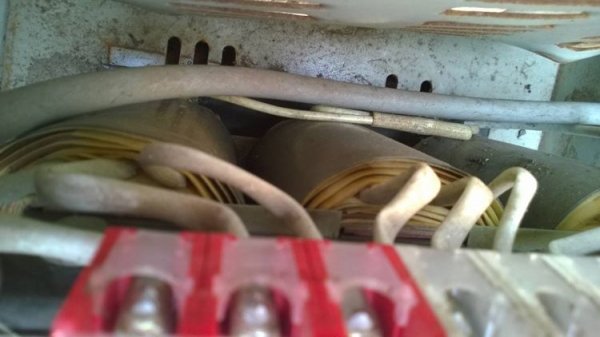 หม้อแปลง Input 380V. 3P --Output 200V. 3P หม้อแปลง Input 380V. 3P --Output 200V. 3P