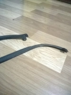 ขายยางขอบกระจกตรงประตู bmw e30 4ประตูสภาพokราคา1000 โทร0924462525โส ขายยางขอบกระจกตรงประตู bmw e30 4ประตูสภาพokราคา1000 โทร0924462525โส