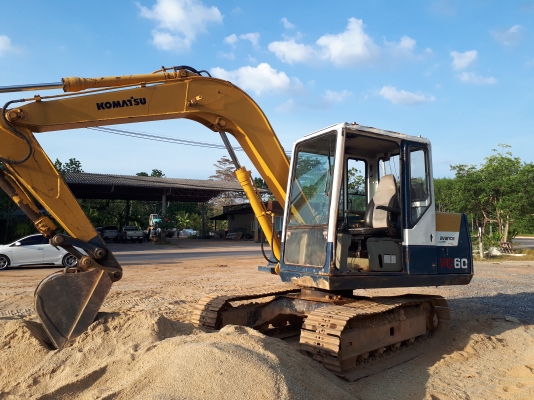 KOMATSU PC 60-6 KOMATSU PC 60-6