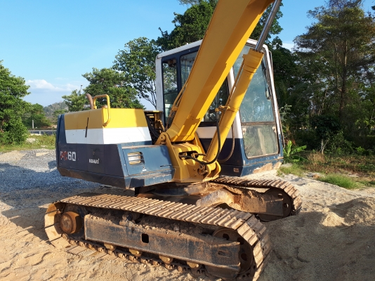 KOMATSU PC 60-6 KOMATSU PC 60-6