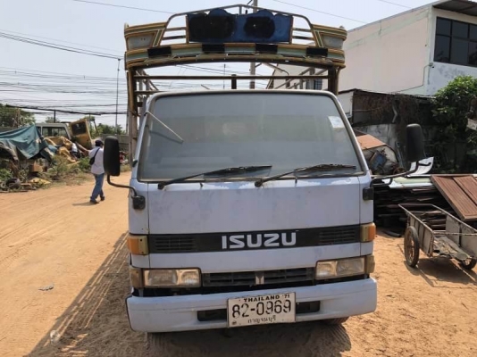 ขาย 215,000 รถ 6 ล้อ ISUZU NKR เครื่อง 4BE1-110 แรง กะบะบรรทุก กว้าง 1.94 ม.ยาว 4.45 ม.สูง 1.40 ม.รถ
