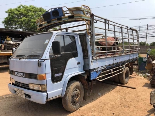 ขาย 215,000 รถ 6 ล้อ ISUZU NKR เครื่อง 4BE1-110 แรง กะบะบรรทุก กว้าง 1.94 ม.ยาว 4.45 ม.สูง 1.40 ม.รถ