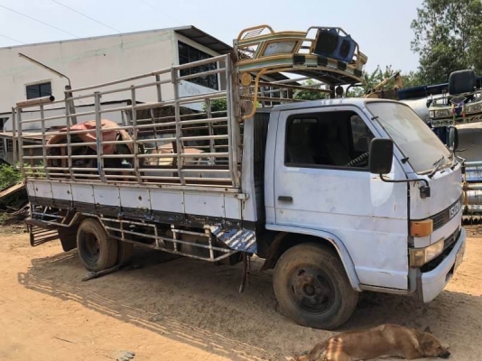 ขาย 215,000 รถ 6 ล้อ ISUZU NKR เครื่อง 4BE1-110 แรง กะบะบรรทุก กว้าง 1.94 ม.ยาว 4.45 ม.สูง 1.40 ม.รถ