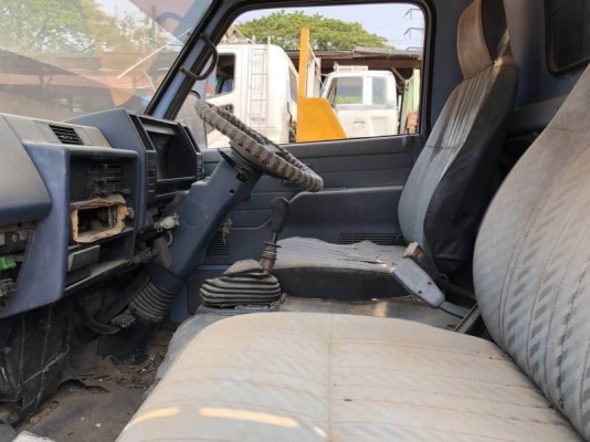 ขาย 215,000 รถ 6 ล้อ ISUZU NKR เครื่อง 4BE1-110 แรง กะบะบรรทุก กว้าง 1.94 ม.ยาว 4.45 ม.สูง 1.40 ม.รถ
