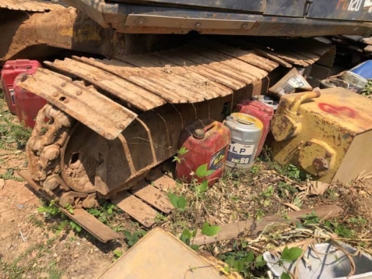 ขาย 185,000 บาท KOMATSU PC120-3 (ปั้มไฮโดรลิกเสีย) เครื่องดี โซ่หนา เอวแน่น เอกสารชื้อขาย  รถอยู่  มหาสารคาม โทร 0610710295