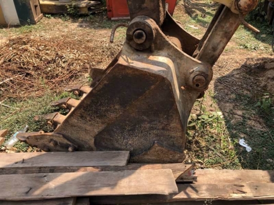 ขาย 185,000 บาท KOMATSU PC120-3 (ปั้มไฮโดรลิกเสีย) เครื่องดี โซ่หนา เอวแน่น เอกสารชื้อขาย  รถอยู่  มหาสารคาม โทร 0610710295