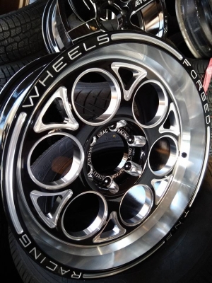 แม็กใหม่กระบะขอบ 18 ราคา 15500 พร้อมยาง 22900 บาท