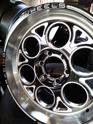 แม็กใหม่กระบะขอบ 18 ราคา 15500 พร้อมยาง 22900 บาท