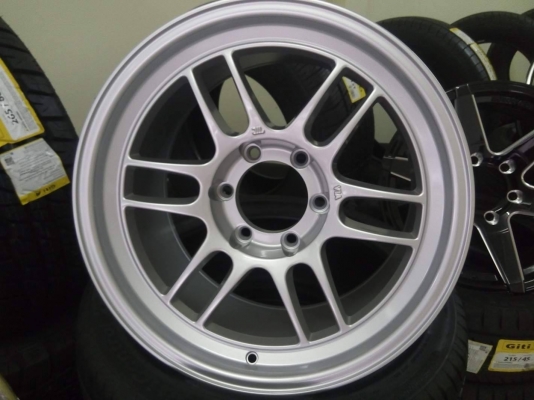 แม็กใหม่กระบะขอบ 18 พร้อมยางใหม่ 16800 บาท