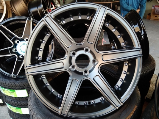 แม็กใหม่ขอบ 18 ใส่รถ 5 รู ราคา 4 วง 10900 บาท พร้อมติดตั้ง