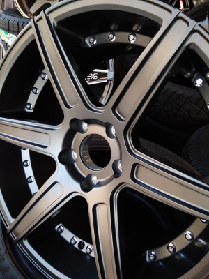 แม็กใหม่ขอบ 18 ใส่รถ 5 รู ราคา 4 วง 10900 บาท พร้อมติดตั้ง