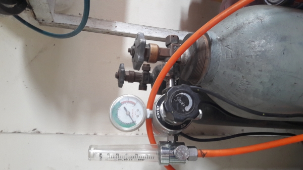 ขายตู้เชื่อม CO2  พร้อมสายเชื่อม ลวด  ถัง เกจ   พร้อมใช้งาน