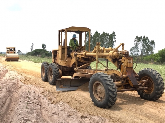 ขาย รถเกรด CAT 12F เครื่องดี เกียร์ดี ยางเต็มทั้ง 6 เส้น รถใช้งานได้ปกติ เอกสารใบซื้อขาย