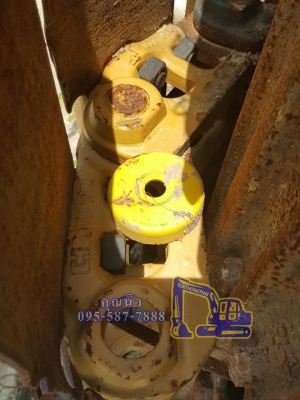 โซ่แทรคพร้อมใบ KOMATSU PC 200-3 เก่าใน ใบแทรคยาว80ซม 110,000 บาท โซ่แทรคพร้อมใบ KOMATSU PC 200-3 เก่าใน ใบแทรคยาว80ซม 110,000 บาท