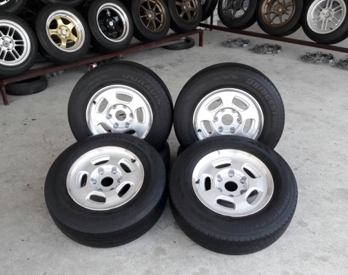 ล้อRacing Wheels 6รู  ขอบ15  พร้อมยาง205/70/15  ปี16  4 ล้อ