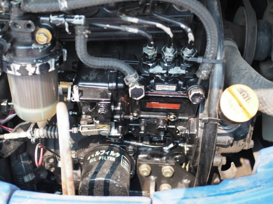 ขายรถขุด KOMATSU รุ่น  PC30-UU-3  ปั้มนิ้ว/คอนโทรลสั้น / แทรคเหล็ก/ เครื่อง 3D84E / ปี  1998 เก่านอก สภาพสวยใช้งานได้เลย