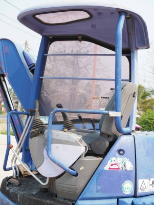 ขายรถขุด KOMATSU รุ่น  PC30-UU-3  ปั้มนิ้ว/คอนโทรลสั้น / แทรคเหล็ก/ เครื่อง 3D84E / ปี  1998 เก่านอก สภาพสวยใช้งานได้เลย